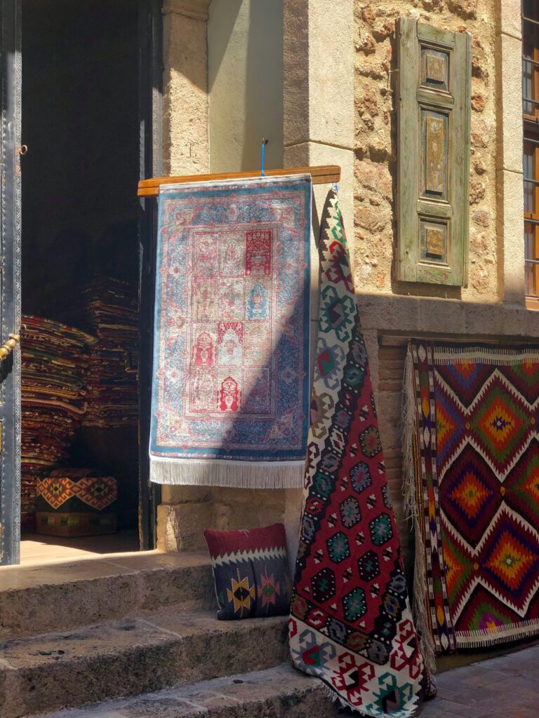 سجادة طاولة الطعام