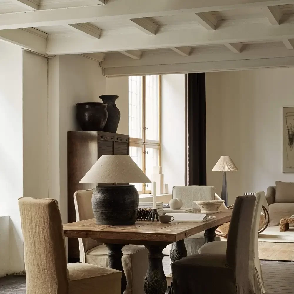 فوائد شراء طاولة طعام خشبية مخصصة